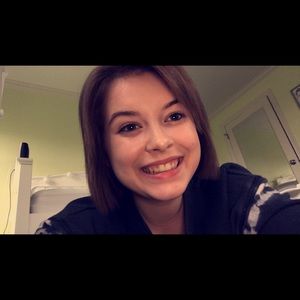 Meet your Posher, Kaela